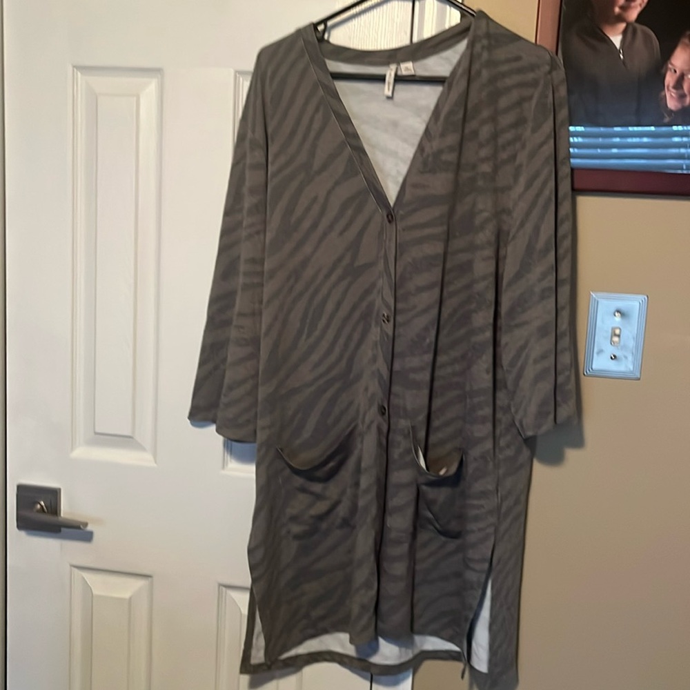 Live well lifestyles, extra large, long button up tunic